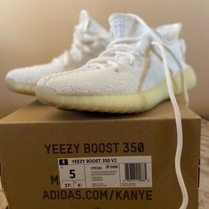 YEEZY Boost 350 v2 Triple White